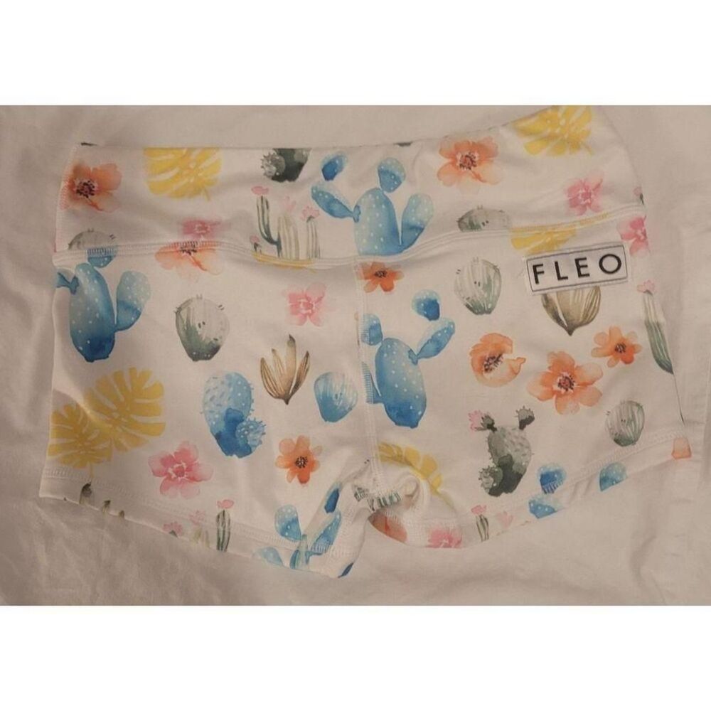 FLEO SHORTS‎ - Picture 3 of 4